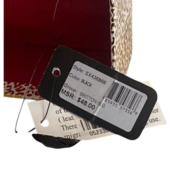 New Guess Black Logo Embossed Floral Wallet With ID Window Credit Card Slots - Picture 3 of 10